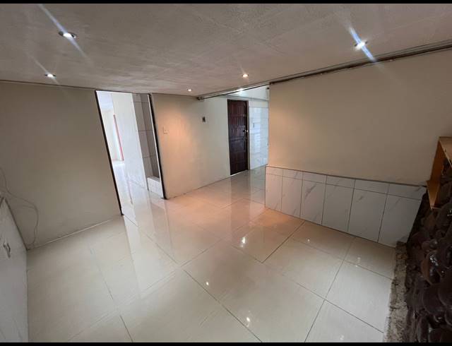 3 BEDROOM FLAT TO LET IN CARRINGTON HEIGHTS